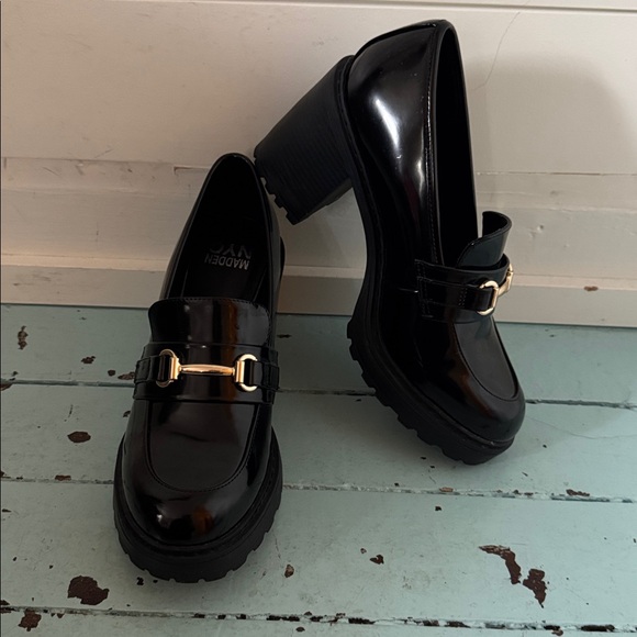 Madden NYC Size 10 Kassidy Lug Heeled Loafers - Picture 2 of 16